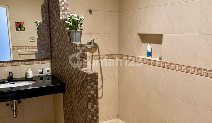 Dijual Rumah Semi Furnished Luas 180 M2 di Nusa Loka BSD City