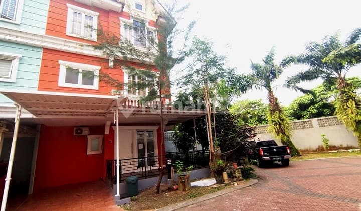 Disewa Rumah Hoek Full Furnished di Omaha Village Gading Serpong