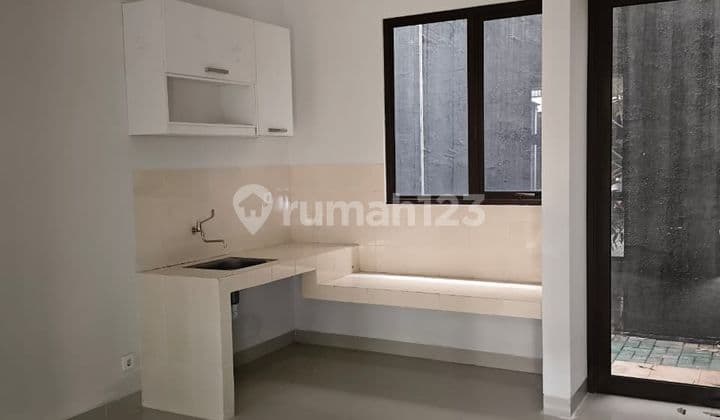 Disewakan Cepat Rumah Rapi Kamar 3 di Vanya Park BSD City