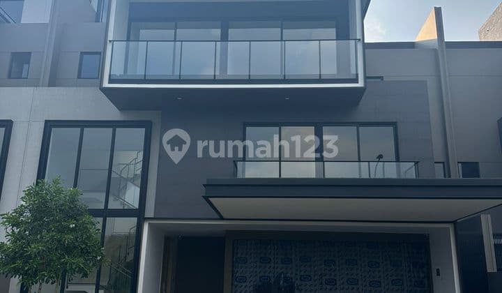 For Rent: Layton Navapark Panoramic Suite BSD City 4 Floors with Rooftop and Elevator