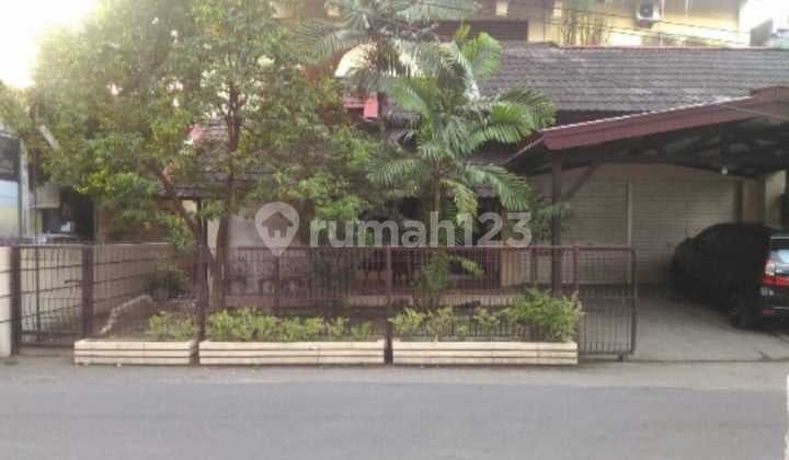 Dijual Rumah Dekat Ugm, Bangunan 2 Lantai, Luas, Dalam Ringroad di Deresan Yogyakarta