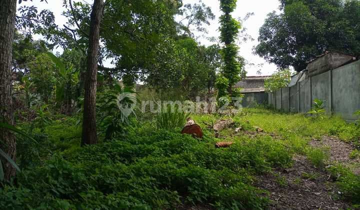 Dijual Tanah Pekarangan, Strategis, Pinggir Jalan, Papasan Mobil, di Maguwoharjo Yogyakarta