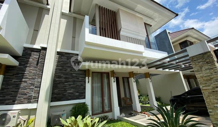 Dijual Rumah 2 Lantai Fully Furnished Dekat Kampus, Asri Dan Nyaman Dalam Cluster Elite di Sleman Yogyakarta