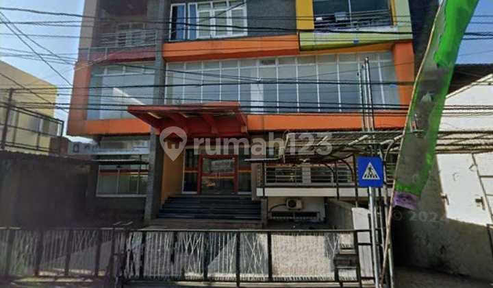 Dijual Ruang Usaha Bangunan Komersil 4,5 Lantai, Strategis Dalam Kota Yogyakarta, Siap Pakai, Parkir Luas di Kotagede Yogyakarta