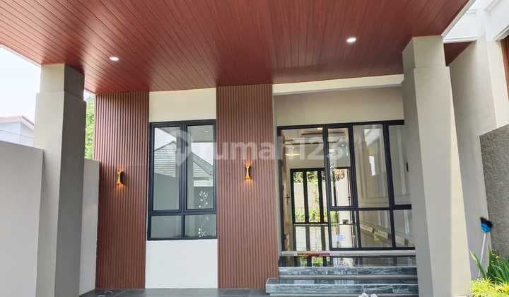 Dijual Rumah Cantik Dan Elegan, 2 Lantai, Siap Huni, Dekat Uii Yogyakarta
