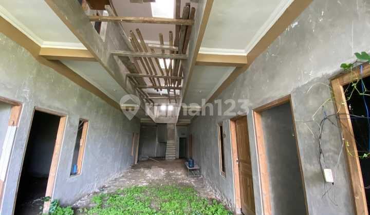 For Sale Exclusive Boarding House with 34 Rooms, Under Construction, Front Access for Car Passing, Strategic Location in Yogyakarta