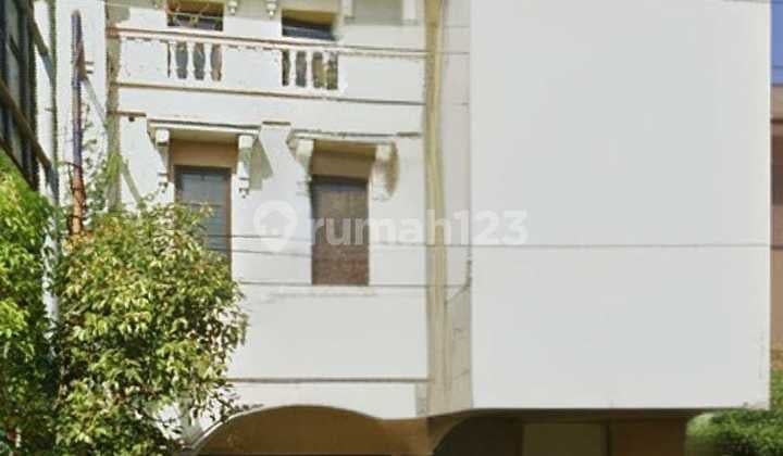 For Rent 3-Story Strategic Shop House, Facing Main Road in Yogyakarta City