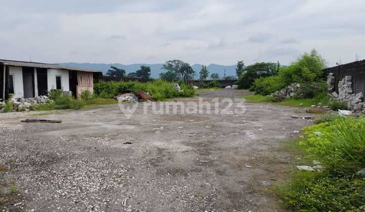 Disewakan Tanah, Mangku Jalan Utama, Strategis di Yogyakarta