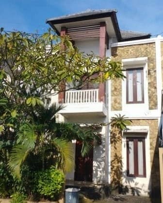 Dijual Rumah 2 Lantai, Nyaman,Asri,Dalam Cluster,Siap Huni, Cocok untuk Hunian, Villa di Jimbaran, Bali