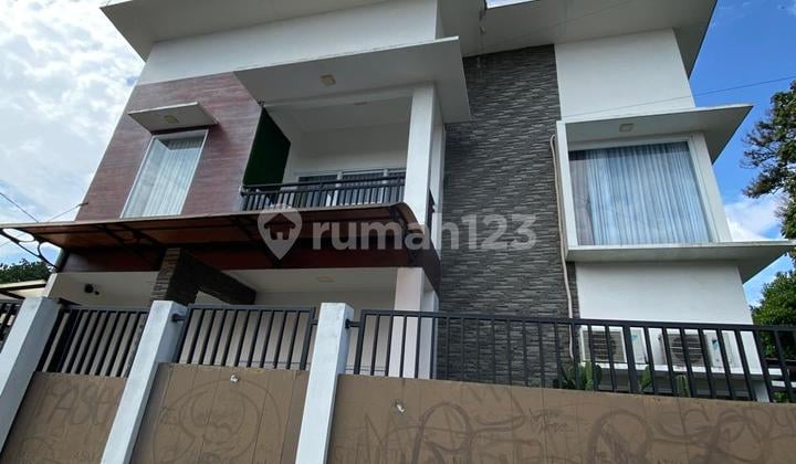 Dijual Cepat Rumah Cantik Hook Dalam Perumahan, Full Furnished, Dekat UGM Yogyakarta