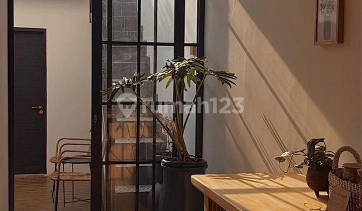 Dijual Rumah Homestay Baru Full Furnish Mewah Plus Kolam Renang Dekat Kampus di Yogyakarta