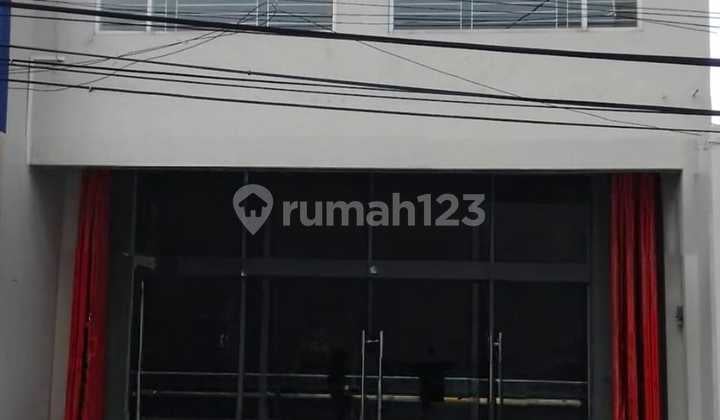 Dijual Ruko 3 Lantai, Strategis untuk Usaha, Ramai, Dekat Beberapa Kampus di Yogyakarta