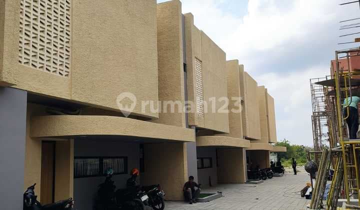 Dijual Kost Exclusive, 2 Lantai & 3 Lantai, Full Furnished, di Dekat Beberapa Kampus di Seturan Yogyakarta