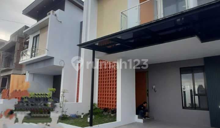 Dijual Rumah Siap Huni, 2 Lantai, Dalam Cluster, Dekat Uii Yogyakarta