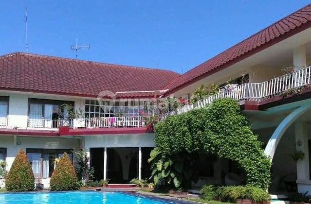 Dijual Hotel/Rumah di Ciawi SHM Bagus Hadap Timur