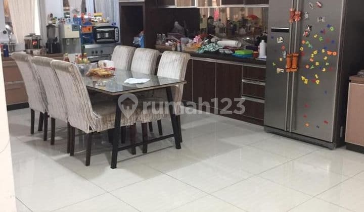 Rumah di Sunter Agung Podomoro 3 Lantai SHM Bagus