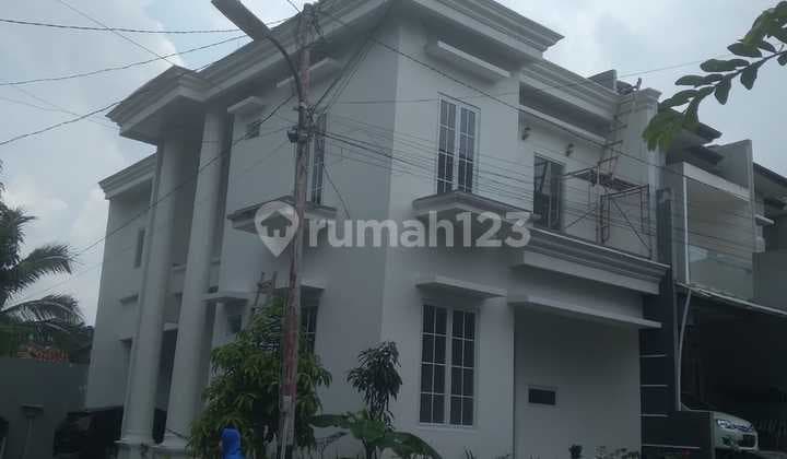 Dijual Rumah 2 Lantai Bagus SHM di Ciracas
