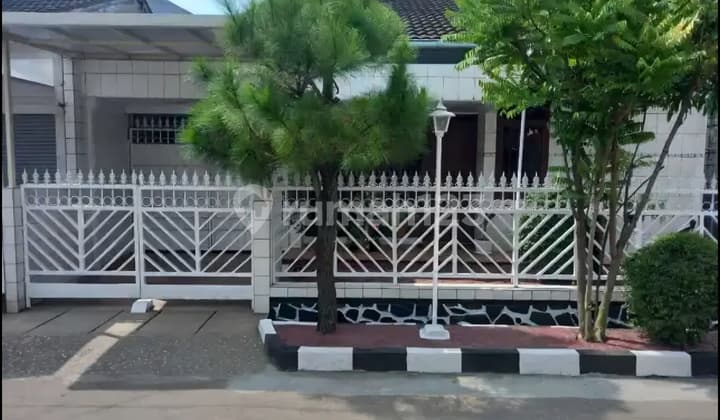 Ready-to-Occupy House in Sanggar Kencana Sayap Margahayu Raya Bandung