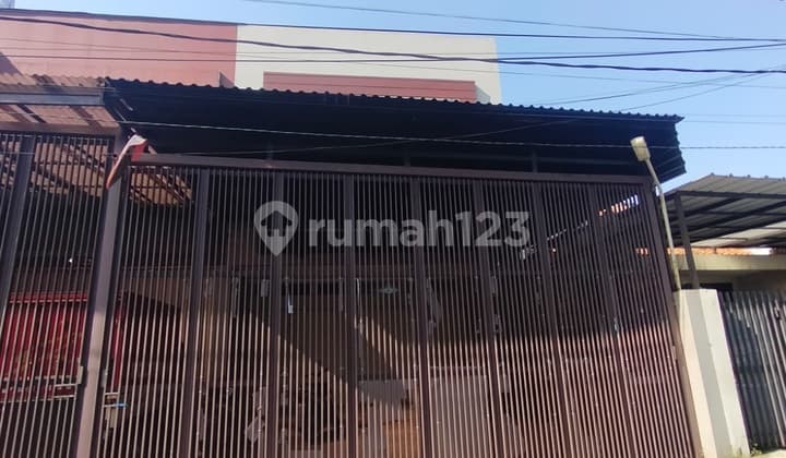 Ruko Berada di Pusat Kota Bandung dekat Alun Alun di Astana Anyar
