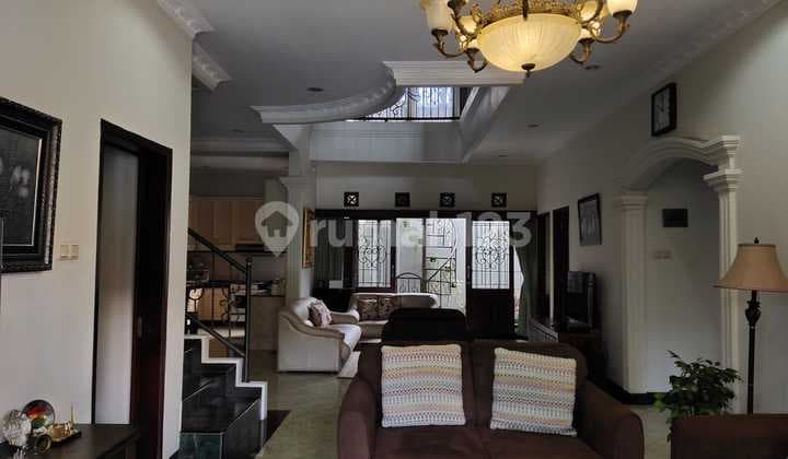 Rumah Mewah Bangunan Bagus di Cimindi Raya