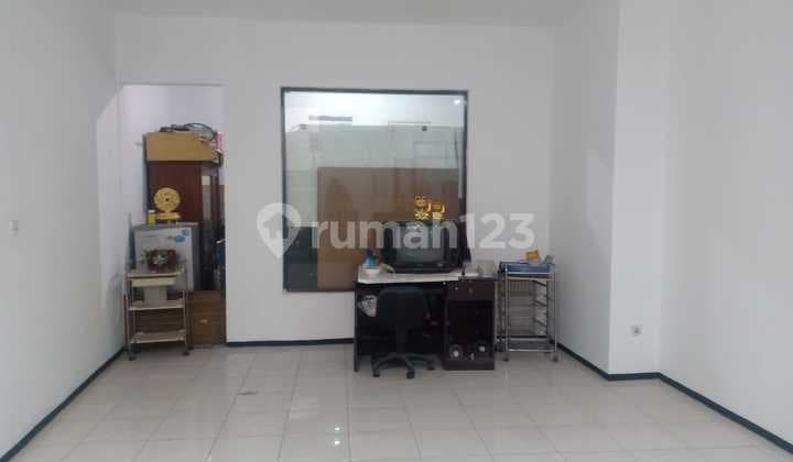 Ruko Bagus Baru Renovasi Siap Pakai di Gunung Batu