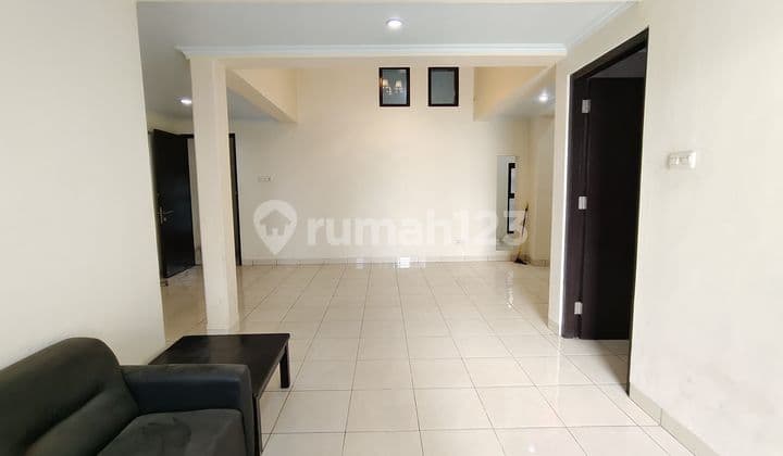 Rumah Cocok Untuk Kantor Lokasi Ramai di Padasuka Indah, Cimahi