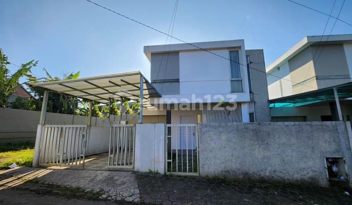 Rumah Siap Huni di Cihanjuang Dekat Pemkot Cimahi