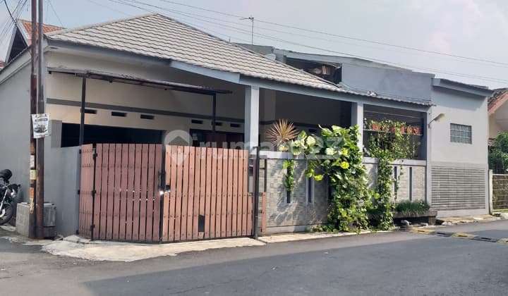 Rumah Bagus Lingkungan Tenang Dan Asri di Suaka Indah, Cimahi