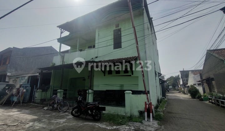 Hook Position House, Near Place of Worship in Margaasih Permai.