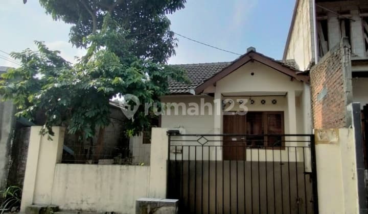 Rumah Lokasi Hanya 6 Meter Ke Jalan Raya di Margaasih Permai