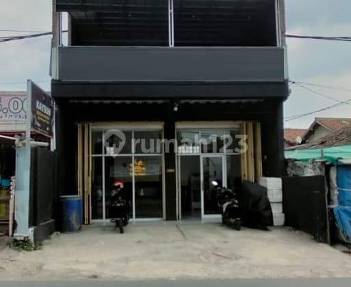 Ruko Siap Huni Posisi Ujung Dekat Tempat Ibadah di Nanjung Raya Bisa Disewakan