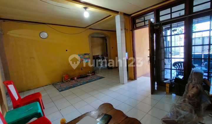 Rumah 2 Lantai Lokasi Dekat Fasum di Melong Green