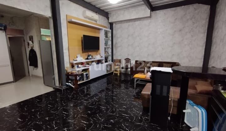 Rumah Bagus 4 Lantai di Griya Asri Cahaya Cipageran, Cimahi