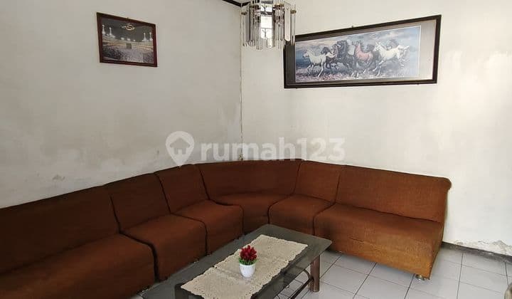 Rumah Akses Jalan Datar, Masuk 2 Mobil di Pharmindo