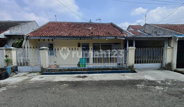 Get a House with a Strategic Location, Affordable Price! in Margahayu Raya