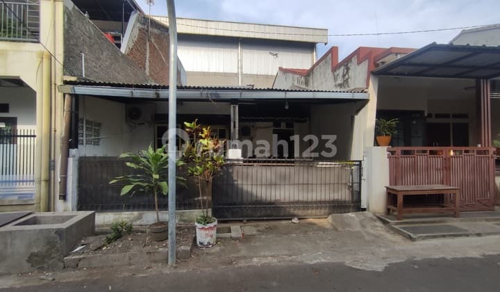 Rumah Siap Huni Lokasi Bebas Banjir di Margahayu Raya