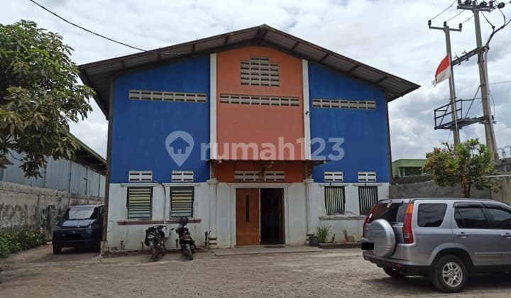 Gudang Sparepart Motor Bisa Masuk Tronton di Gedebage