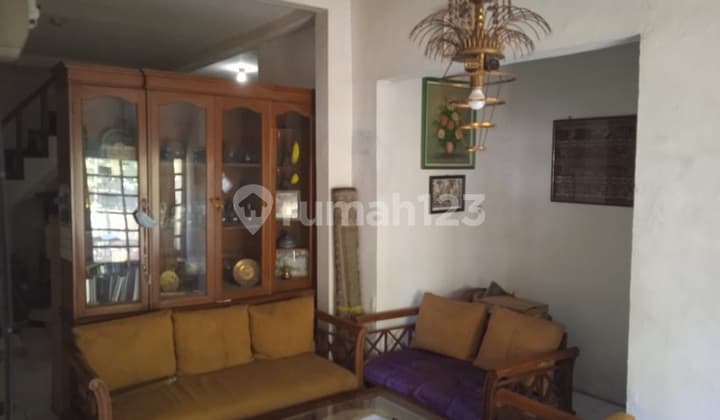 Rumah Lokasi Bebas Banjir di Margahayu Raya