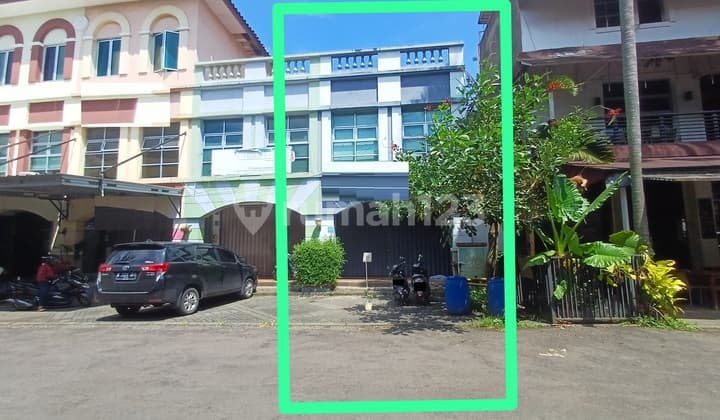 Ruko Terawat dan Bersih Cocok Untuk Kantor di Soekarno Hatta