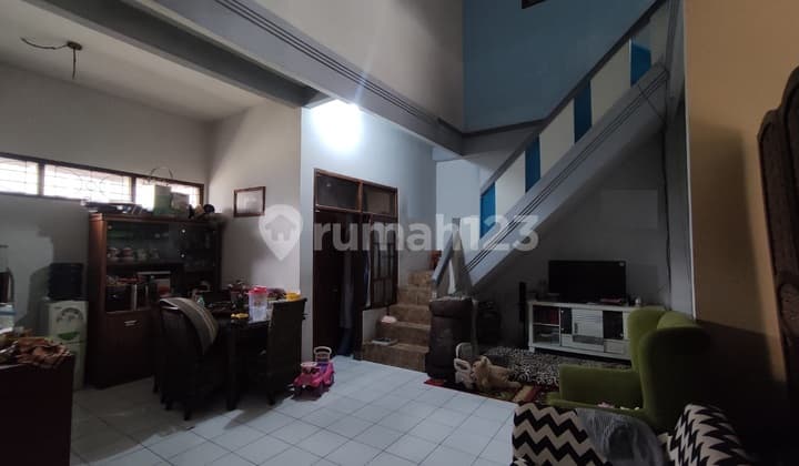 Rumah Lingkungan Nyaman di Margacinta