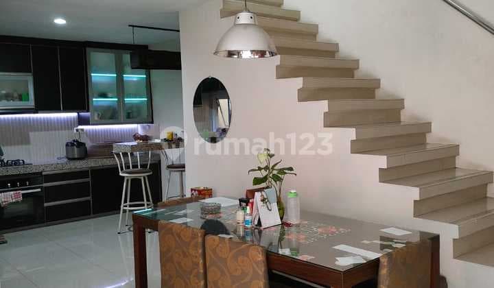 Rumah Bagus Full Furnished Siap Huni di Kebon Kopi