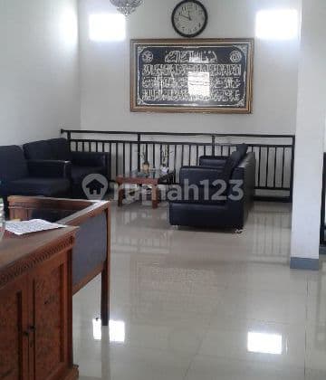 Rumah 2 Lantai Siap Huni di Caringin