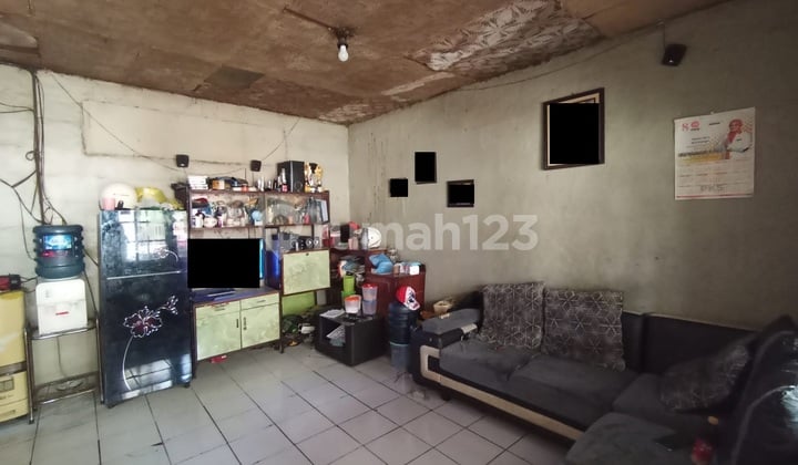 Rumah Strategis Dekat Pasar di Cijerah