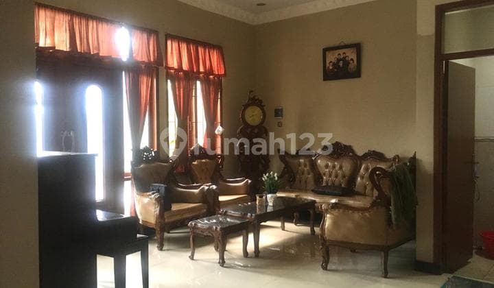Rumah Semi Furnished Siap Huni di Cijawura