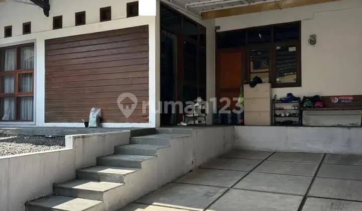 Jual cepat rumah dibawah harga pasaran di Cipta Graha Gunung Batu Pasteur siap huni di dekat Gerbang toll Pasteur Lingkungan asri, jalan lebar dan besar, system Gerbang satu.