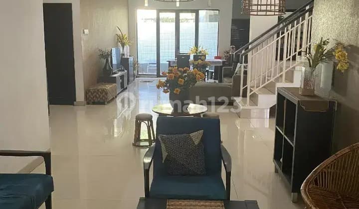 Disewakan Rumah Luas Terawat Jalan Padasuka Atas Bandung