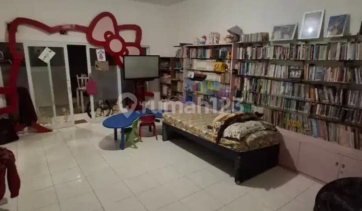 Dijual Rumah Luas Terawat Komplek Bumi Sariwangi Bandung Barat