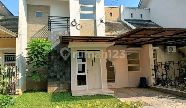 Rumah Di Tangah Kota Dekat Sekolah Dan Bandara