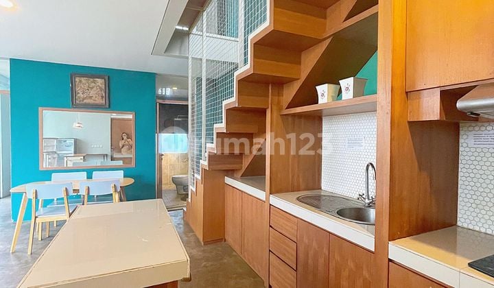Rumah Bagus Estetik bangunan 2 Lantai di Sariwangi