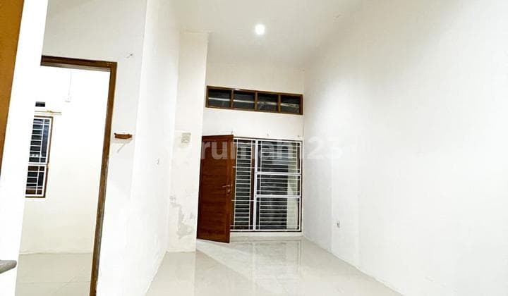 Nice Comfortable Ready-to-Occupy House in Ciwastra Bandung